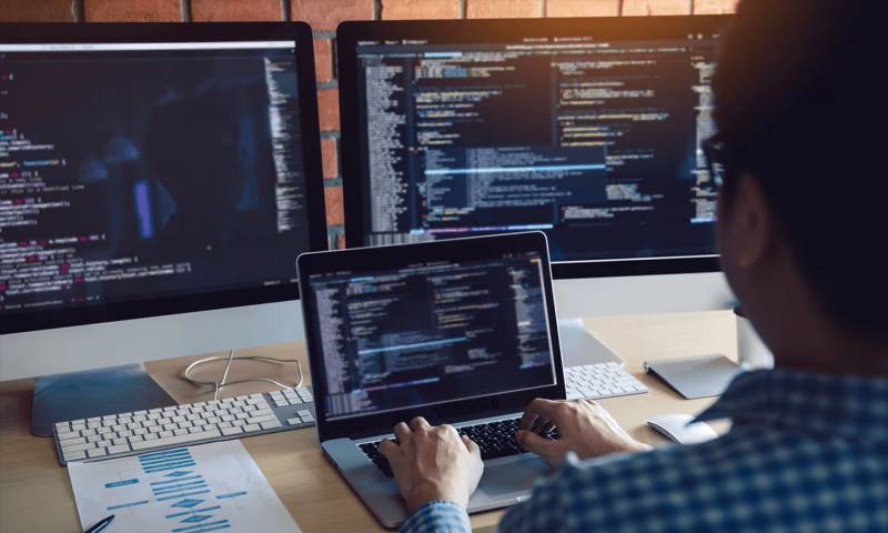 数据科学选型:R与Python如何赋能洪雅县网站建设?